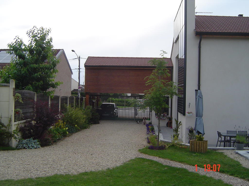 Aux Plumes De Grigy Bed and Breakfast Metz Eksteriør billede